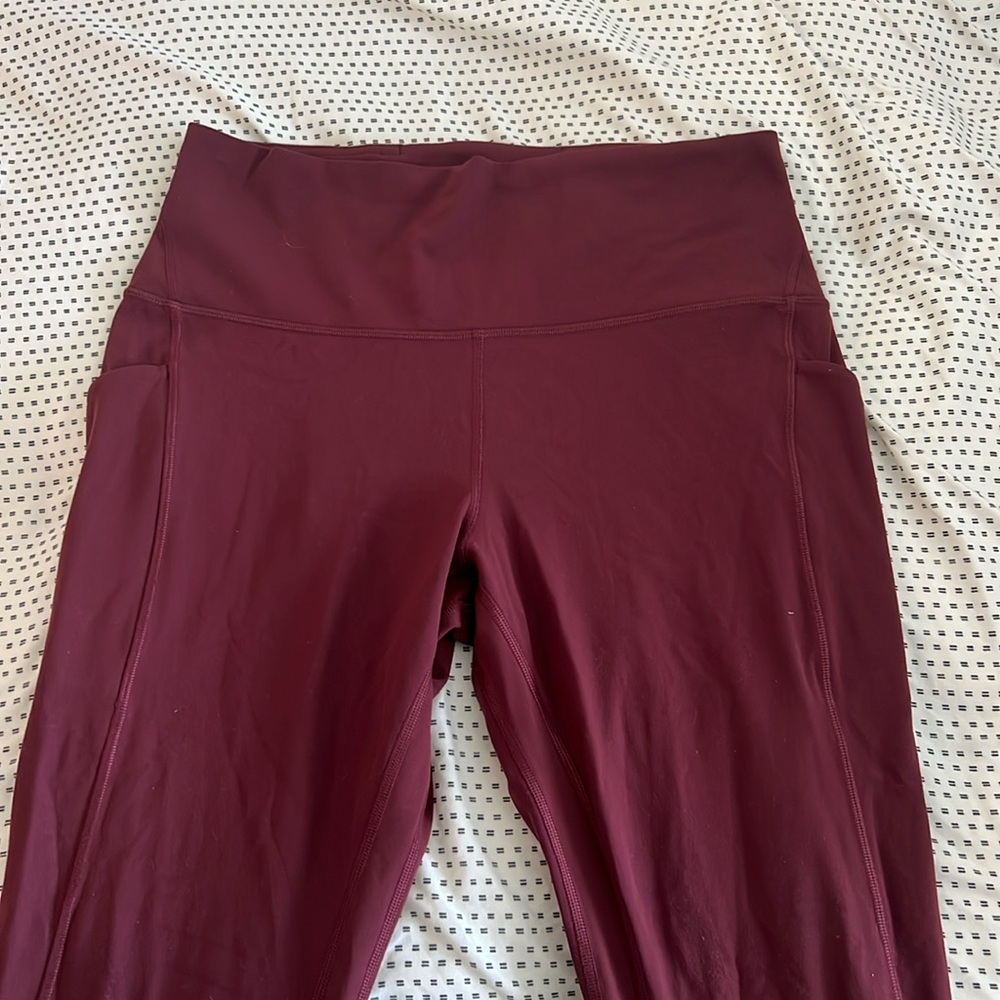 3/4 Lululemon pants